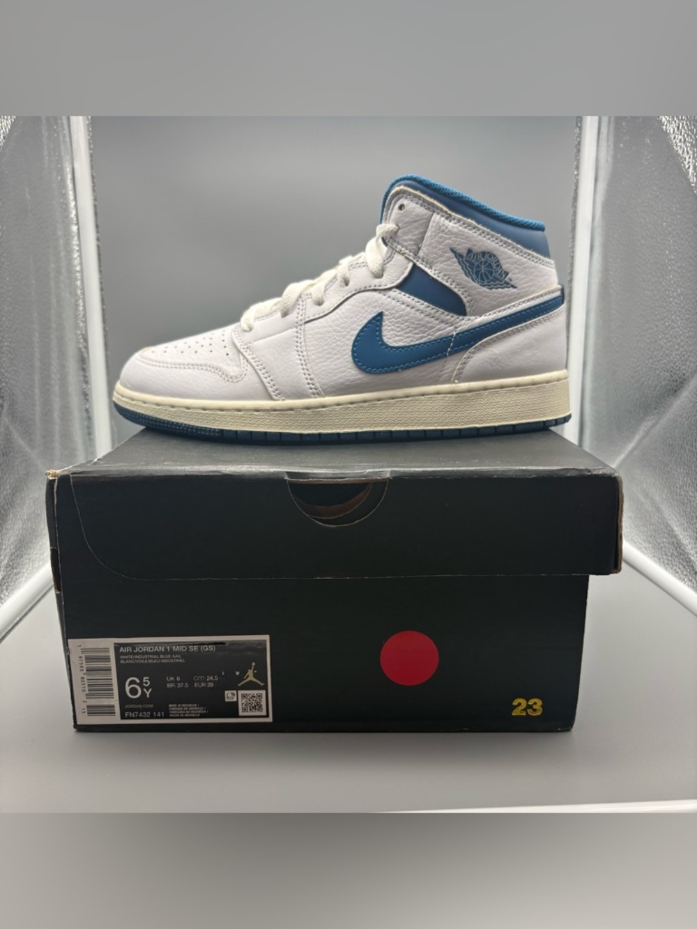 Jordan | Air Jordan 1 Mid SE Shoes - Industrial Blue ; Womens 8